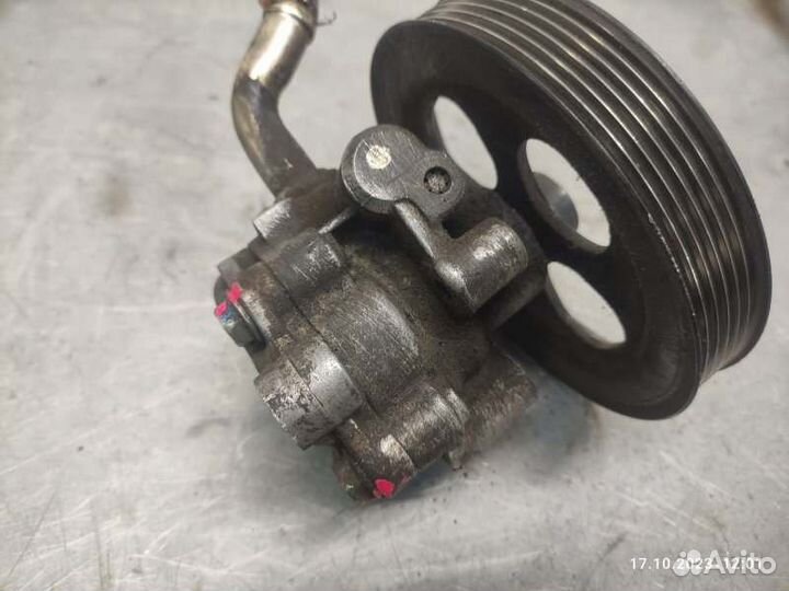 Насос гур Mitsubishi Pajero Sport 2 4D56 2011