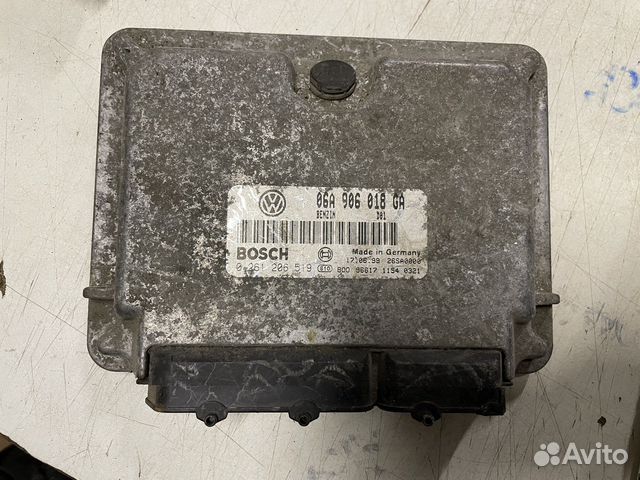 Блок управления двигателем Skoda Octavia A4