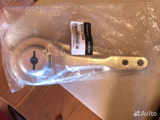 Кронштейн подрамника Genesis 55470T1000