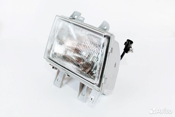 Фара правая hyndai HD 65,72,78