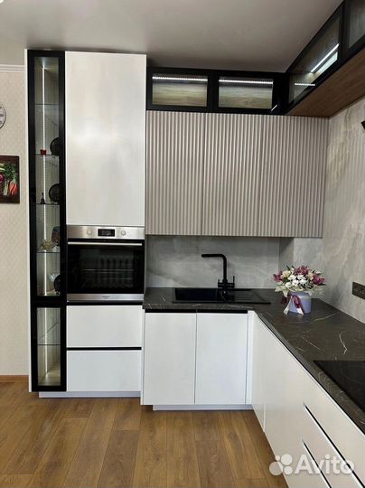 Угловая кухня на заказ