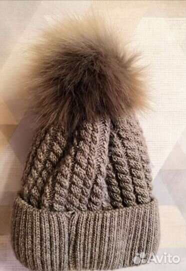 Женская зимняя шапка