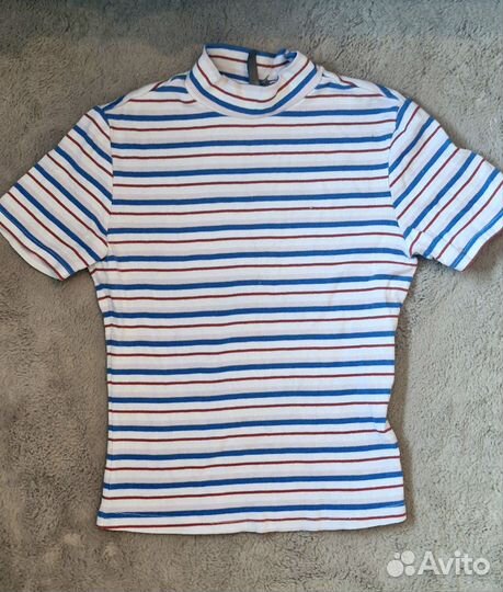 Футболка с коротким рукавом в рубчик