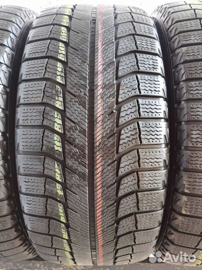 Michelin X-Ice XI2 215/45 R17 97V