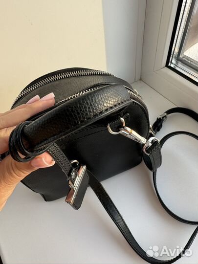 Сумка кросбоди dkny