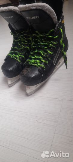 Хоккейные коньки bauer