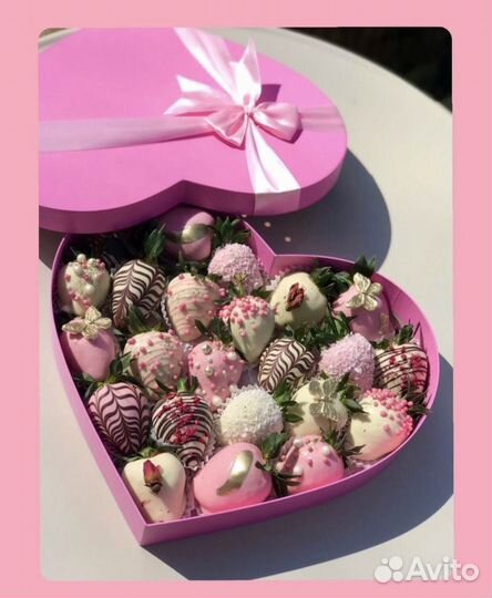 Клубника в шоколаде, коробки сердце Махачкала