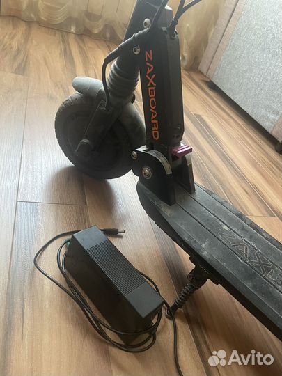 Электросамокат zaxboard