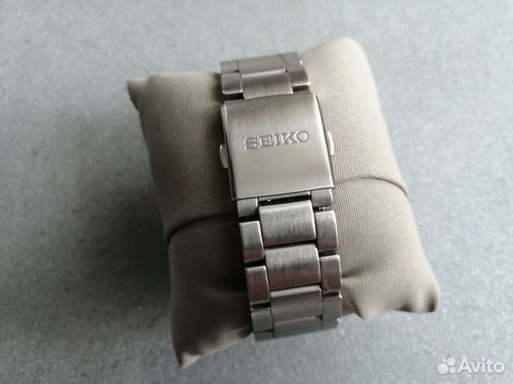 Часы Seiko SSB405P1 с хронографом