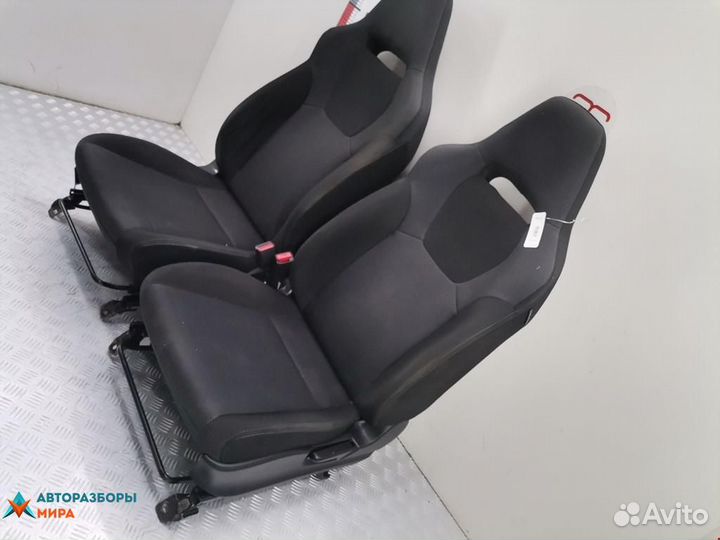 Салон (комплект сидений) Subaru Impreza