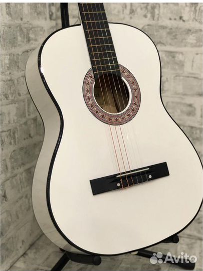 Гитара классическая Belucci BC3805 белая