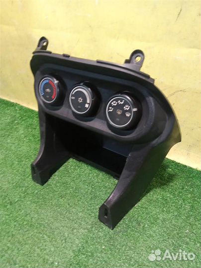 Блок управления климатической установкой Mitsubis