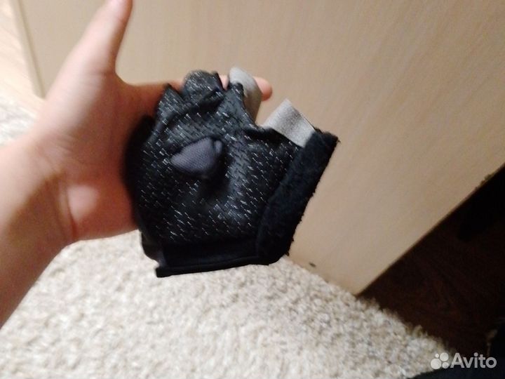 Перчатки для велосипеда