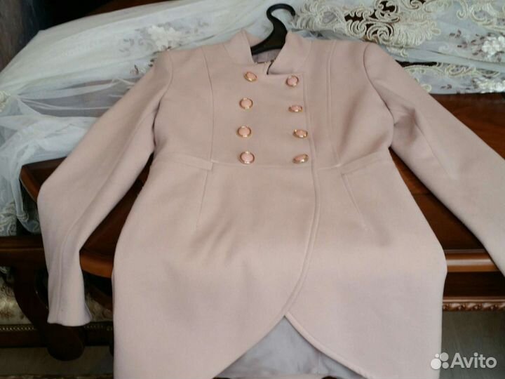 Плащ женский размер s