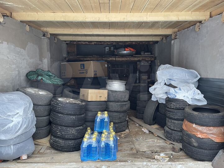 Гараж, > 30 м²