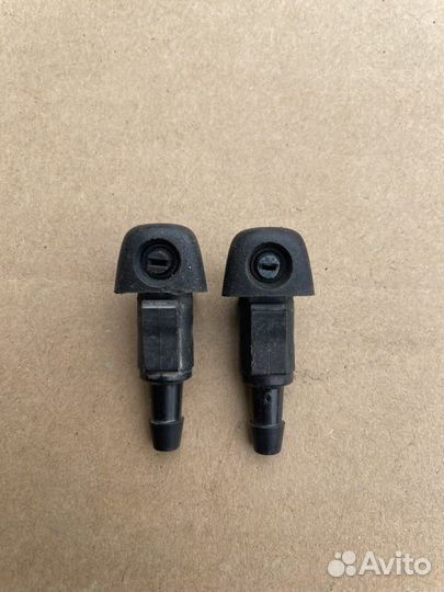 Форсунка омывателя лобового стекла honda civic 4d