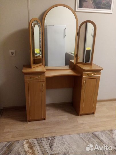 Трюмо трельяж с зеркалом бу