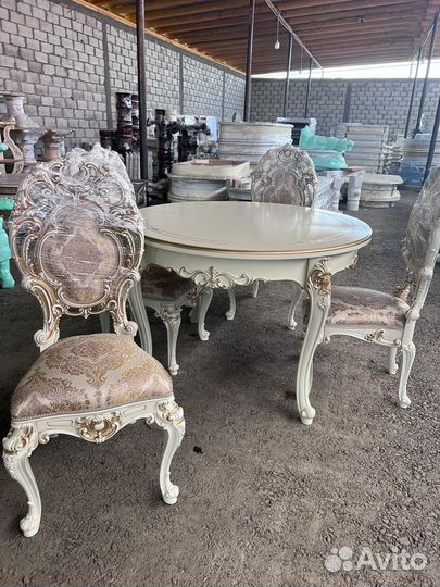 Стол и Стулья