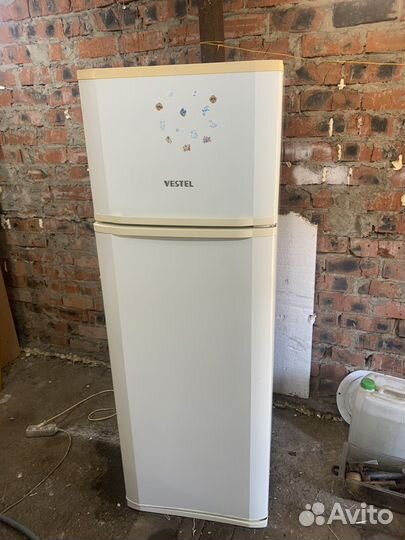 Холодильник vestel 165cm