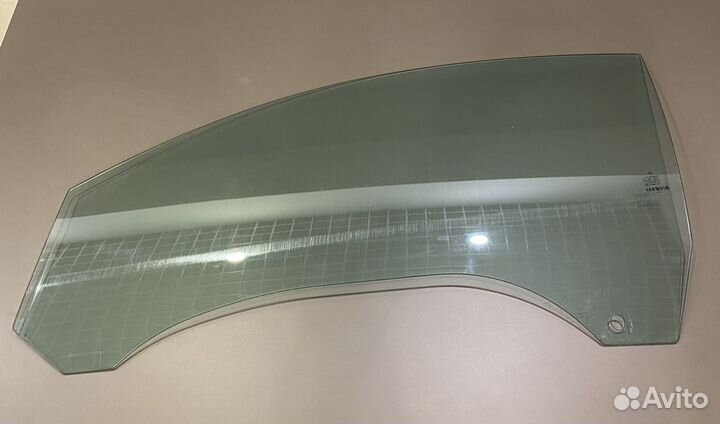Стекло двери передней правой для MB C207 E-Coupe