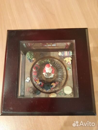 Музыкальная шкатулка рождественская