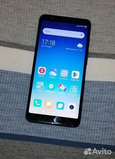 Xiaomi Redmi 5, 3/32 ГБ