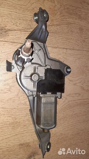 Фонарь двери багажника Toyota Succeed