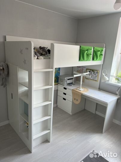 Кровать чердак IKEA стува со столом/шкаф/стеллаж