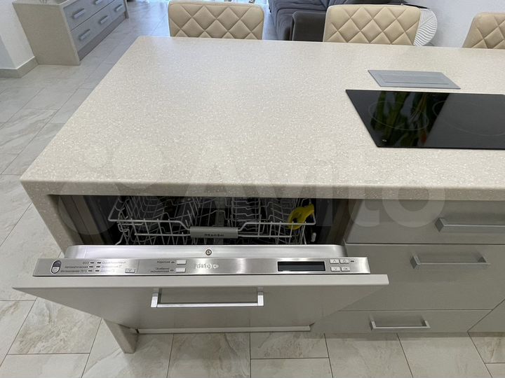 Апартаменты-студия, 90 м², 6/30 эт.