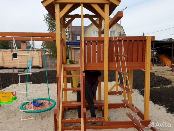 Детская площадка для лета и зимы