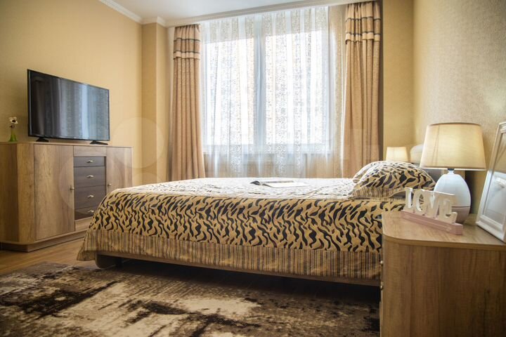 2-к. квартира, 70,7 м², 2/12 эт.