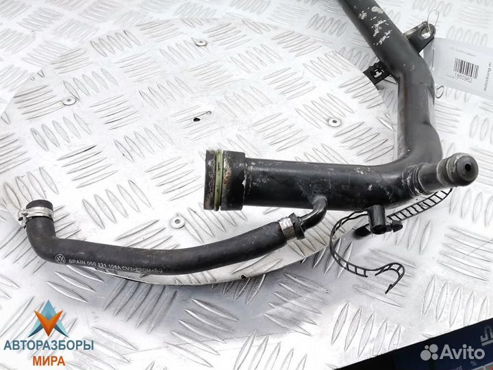 Патрубок радиатора Audi A6 4A/C4 1995