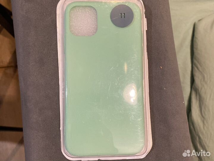 Чехол на iPhone 11