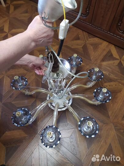 Люстра новая