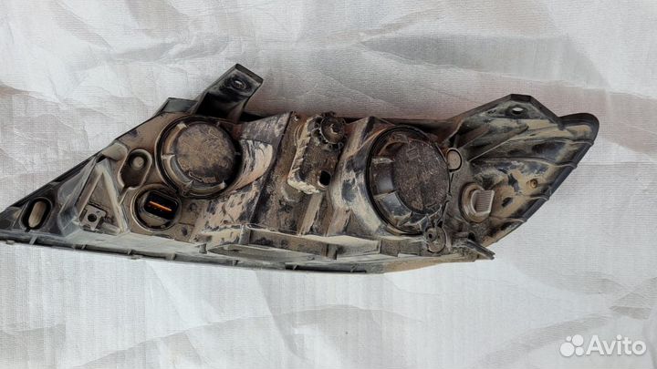 Фара передняя правая Kia Sorento Xm галоген