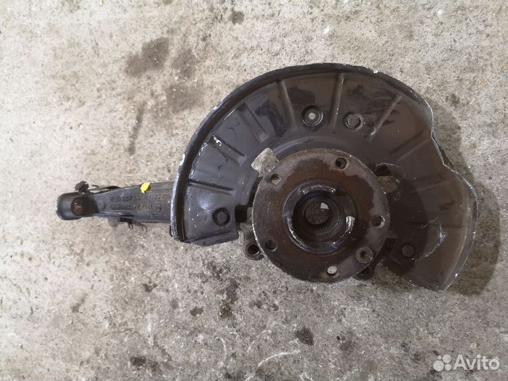 Ступица кулак передний левый Porsche Cayenne