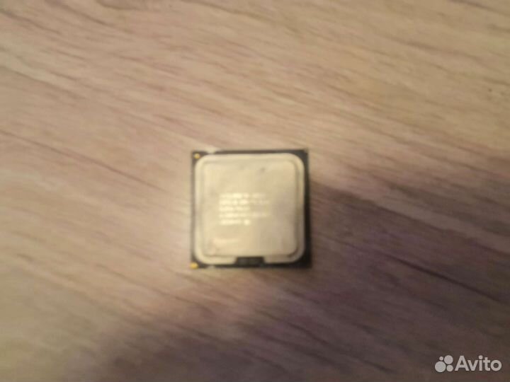 Материнская плата с процессором и памятью