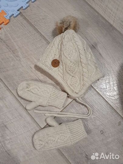 Шапка и варежки hm