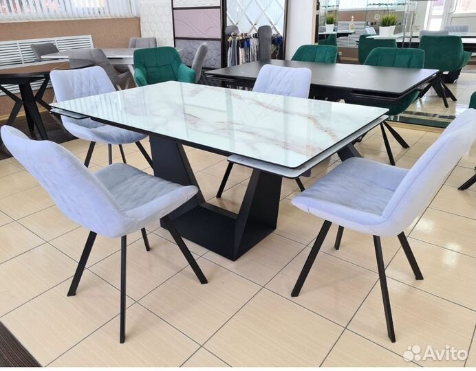 Стол новый обеденный
