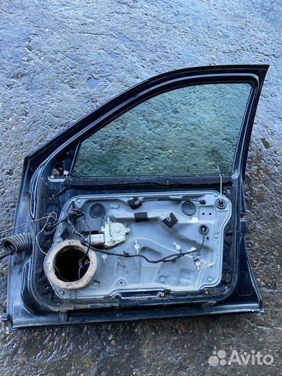 Дверь передняя правая volkswagen golf 4