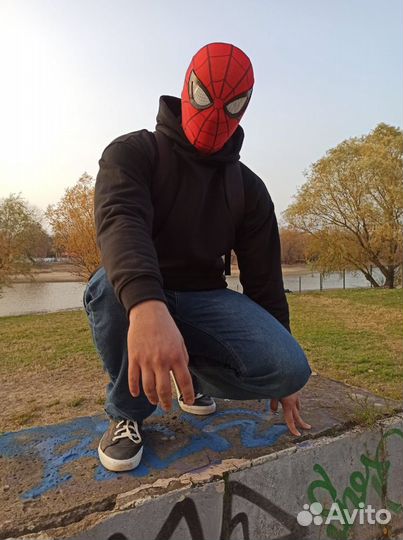 Маска Человека-Паука