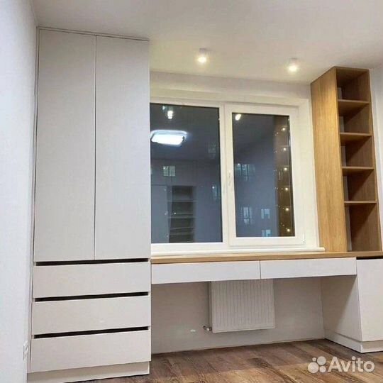 Рабочая зона у окна