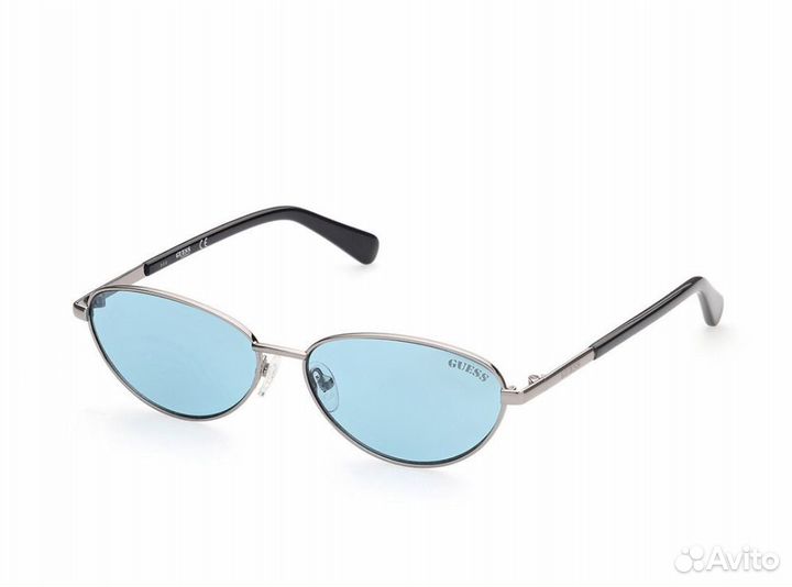 Солнцезащитные очки guess