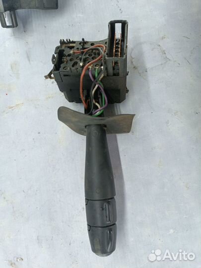 Переключатель подрулевой Renault Logan