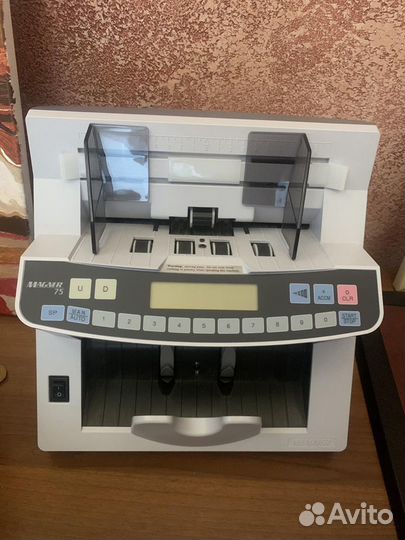 Счётчик банкнот Magner 75D
