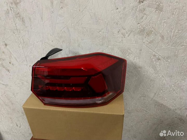 Фонарь правый внутренний Volkswagen Polo sedan 6