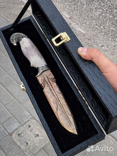 Нож из дамасской стали