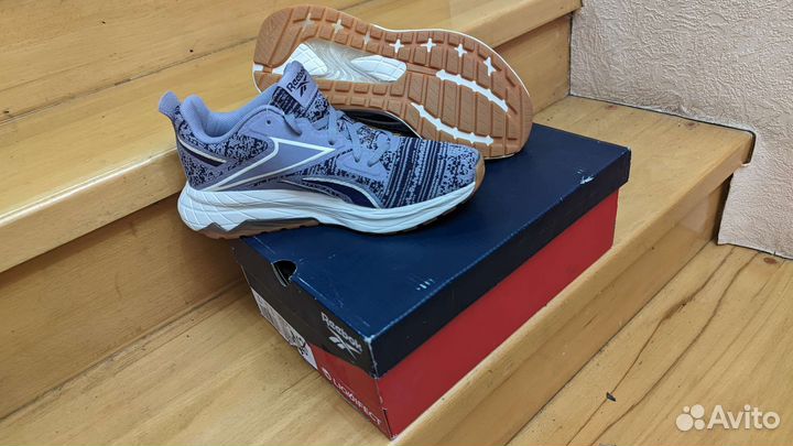 Кроссовки Reebok 36 размер оригинал
