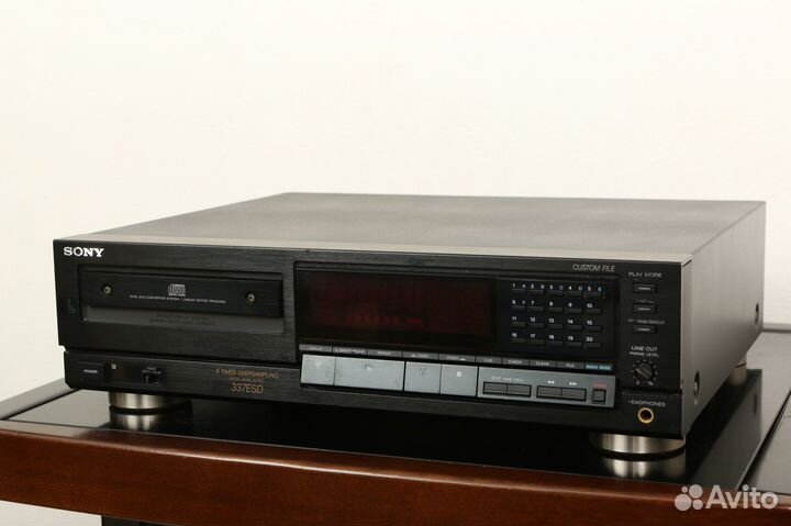 CD проигрыватель Sony CDP-337ESD