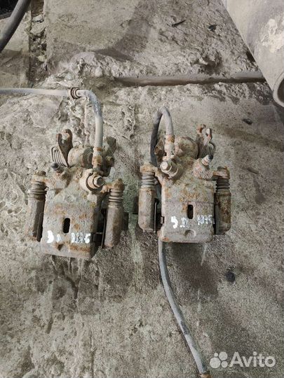 Супорт передний Ниссан Альмера n 15